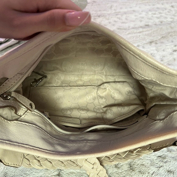 Michael Kors White Purse - Picture 10 of 15